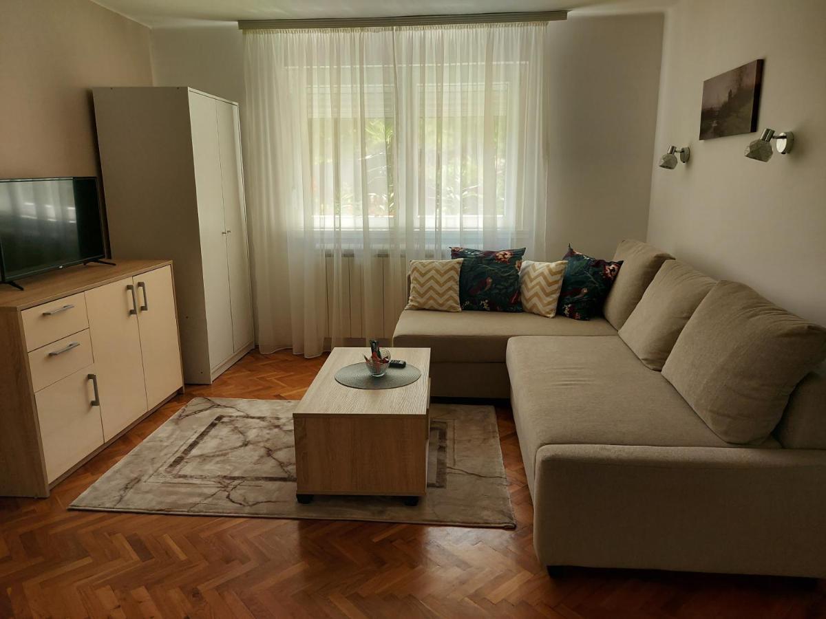 Apartment Holiday Vrnjacka Banja Exterior photo
