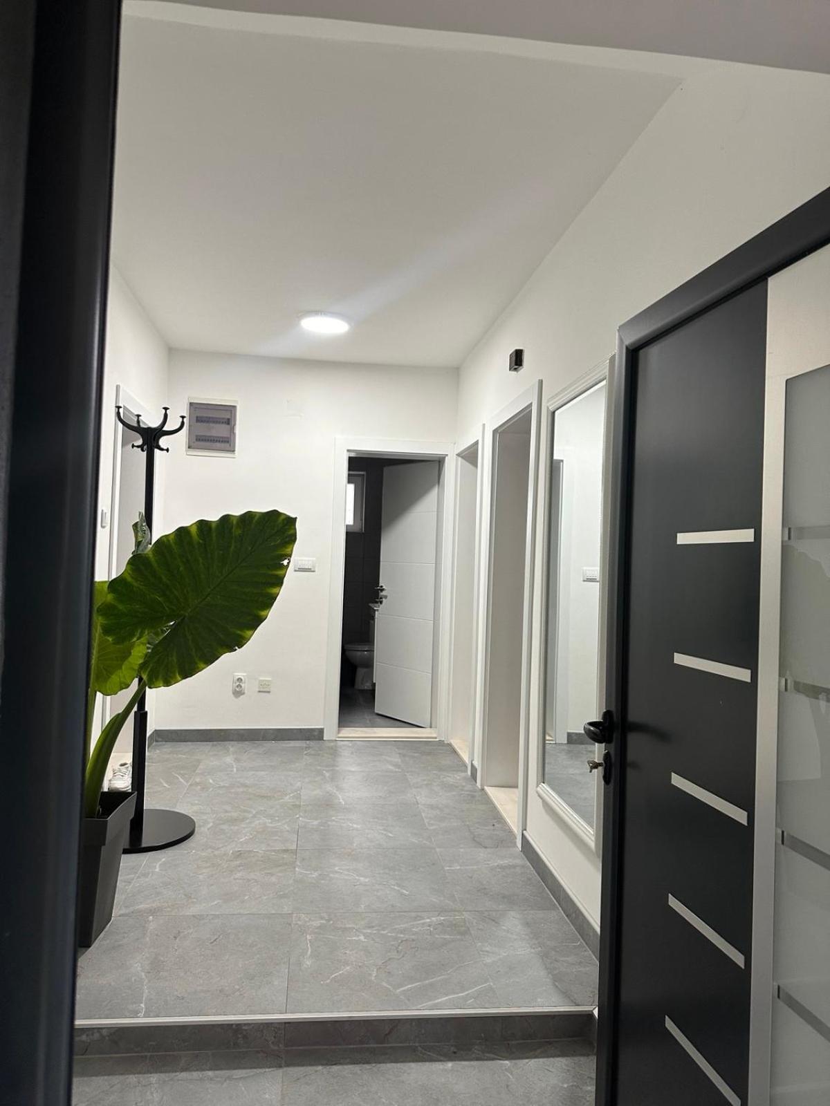 Apartment Holiday Vrnjacka Banja Exterior photo