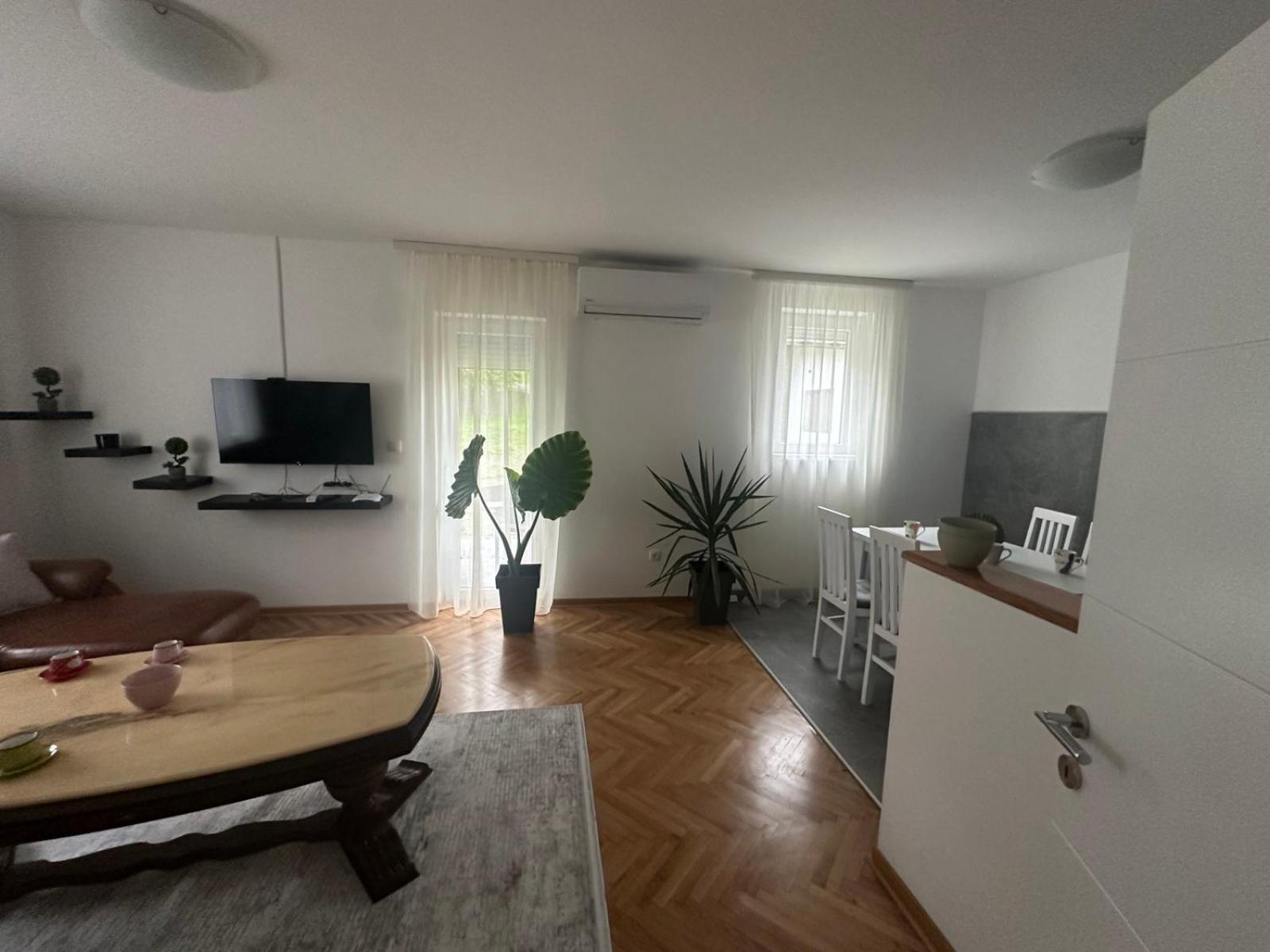 Apartment Holiday Vrnjacka Banja Exterior photo