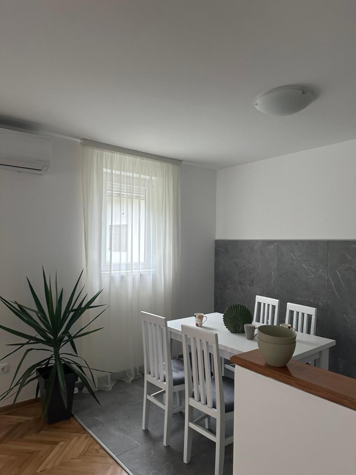 Apartment Holiday Vrnjacka Banja Exterior photo
