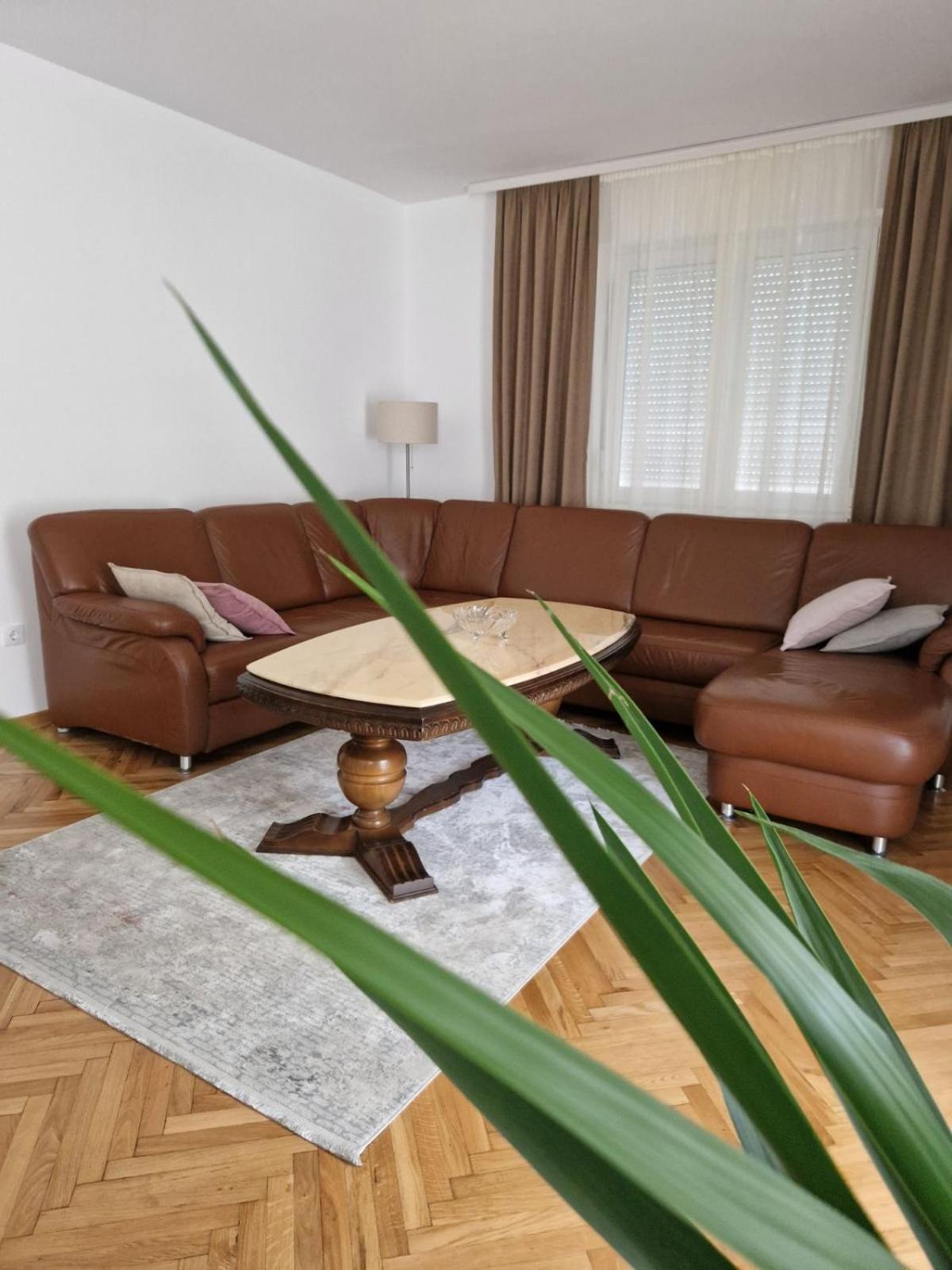 Apartment Holiday Vrnjacka Banja Exterior photo