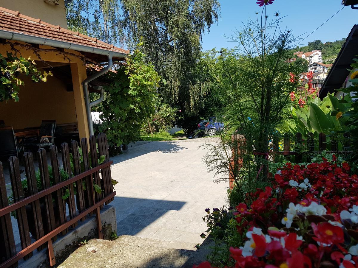 Apartment Holiday Vrnjacka Banja Exterior photo